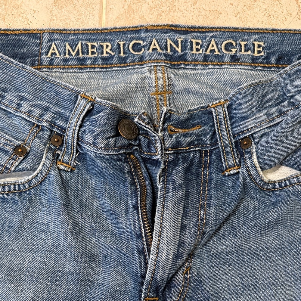 American Eagle Outfitters Men’s Light Blue Relaxed Jeans